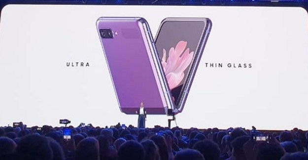 Samsung Galaxy Z Flip Telah Dirilis Dengan Speksifikasi Gahar Versi Lipat